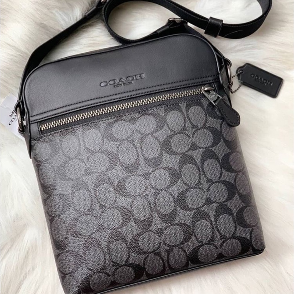 🌻Coach Signature Houston Flight Bag Canvas NWT.